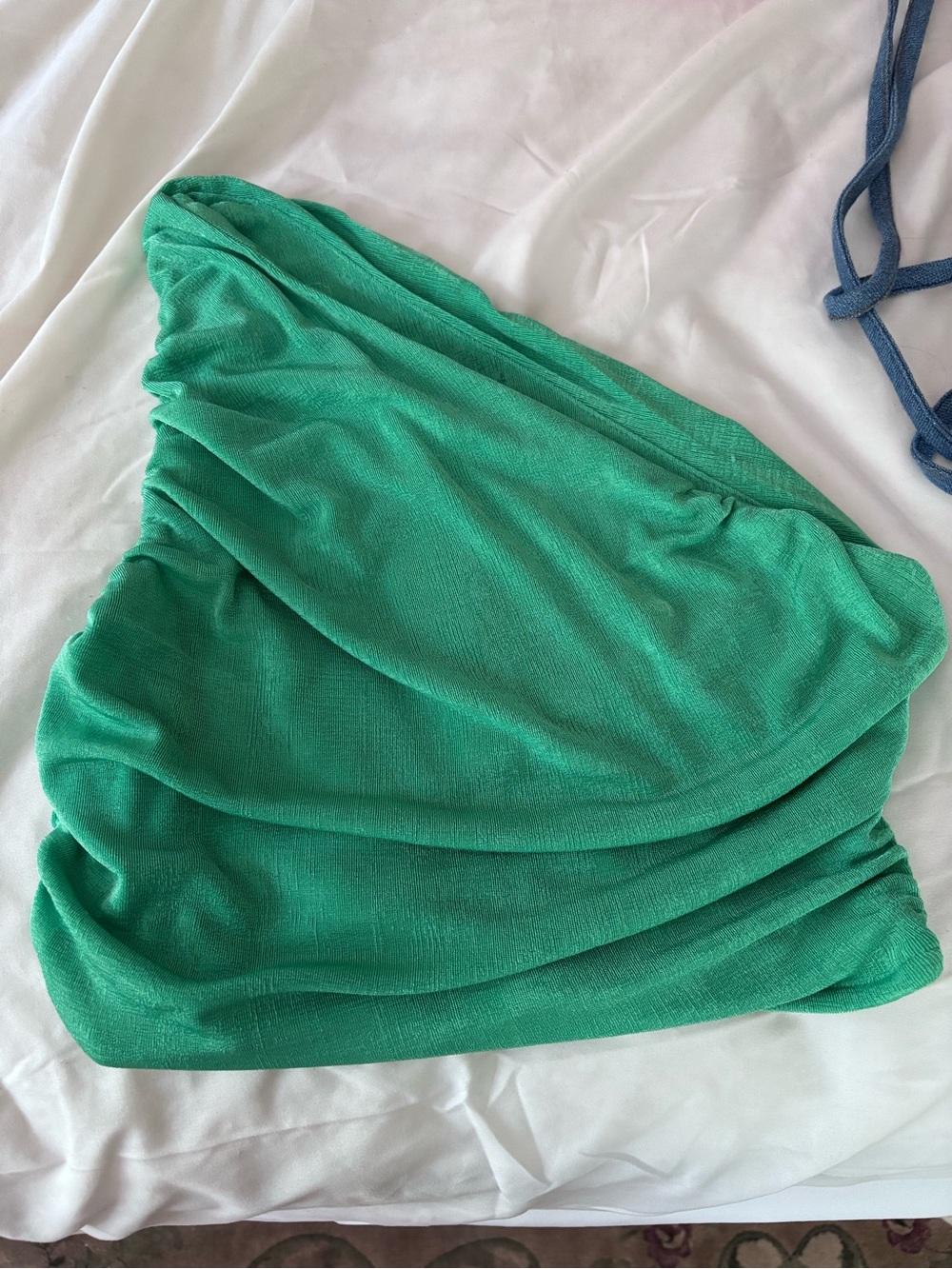 Green one shoulder crop top with ruched detail Size S